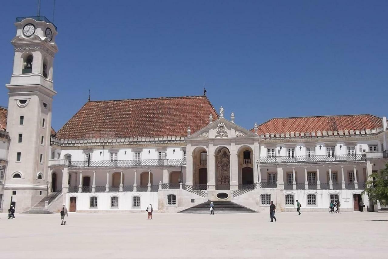 T1 Amplo E Repleto De Luz Junto A Pc Do Comercio - Self Check In Coimbra Exterior foto